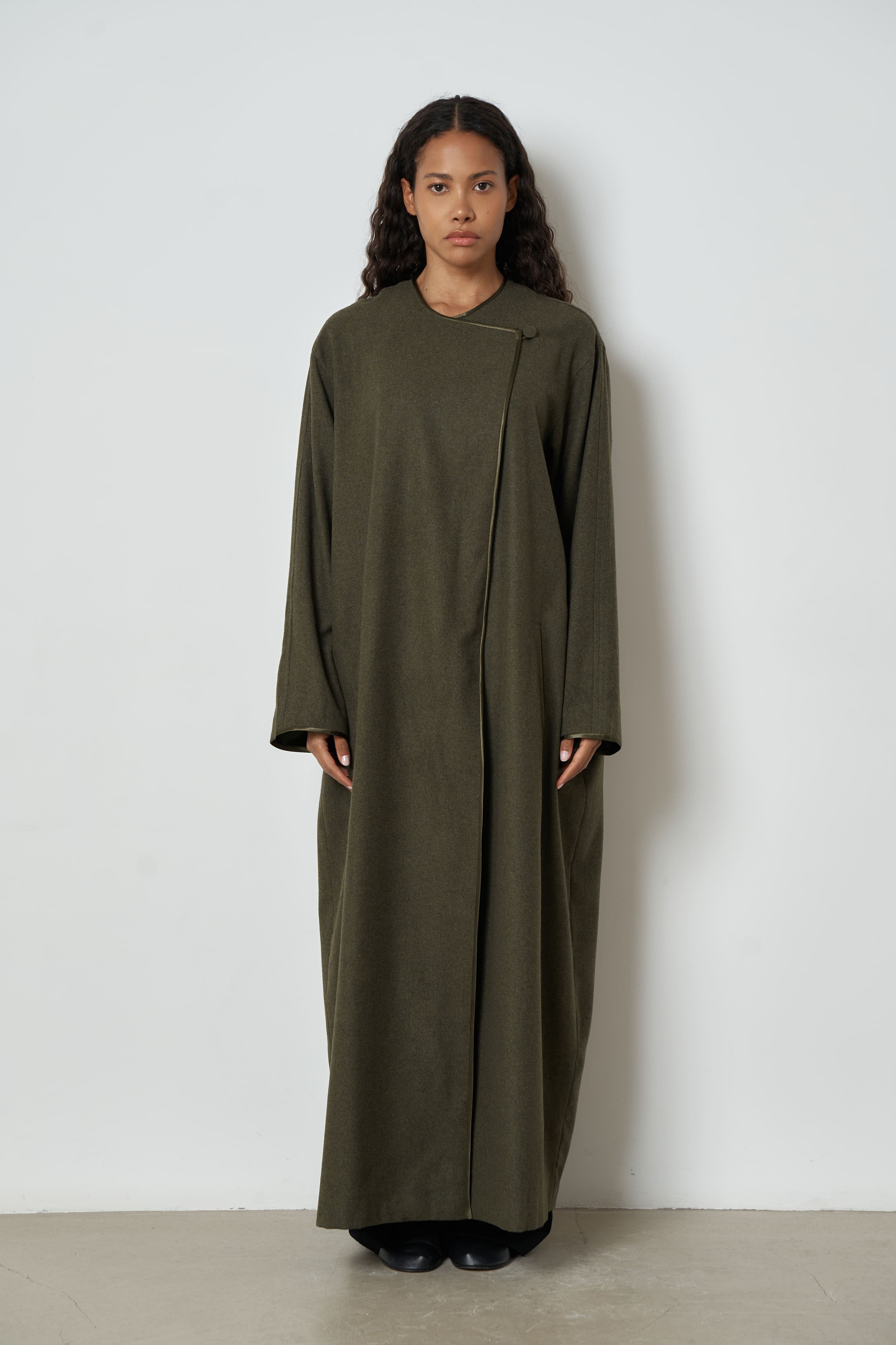 The Camellia overcoat in wool-blend