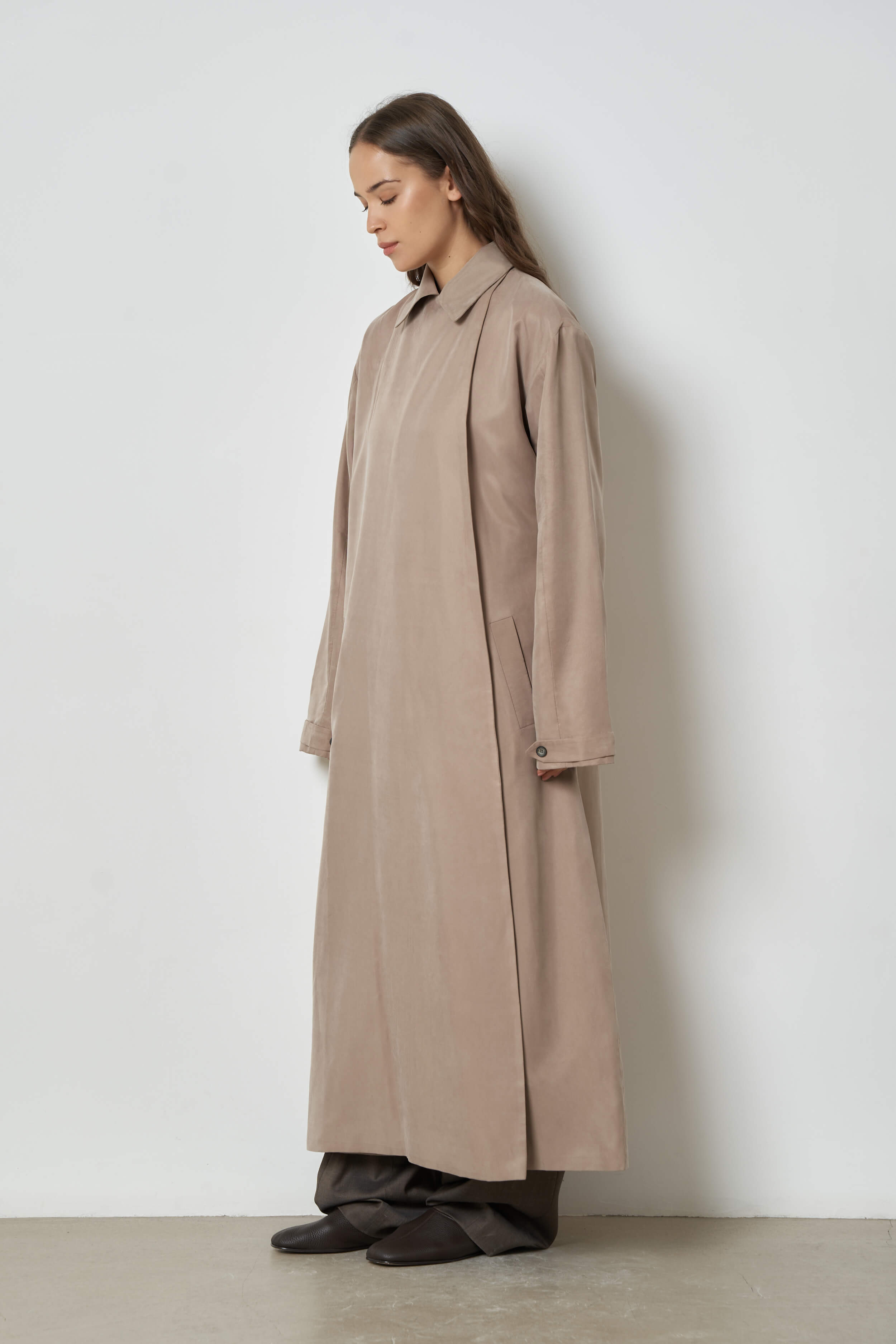 The Cassia trench in cupro