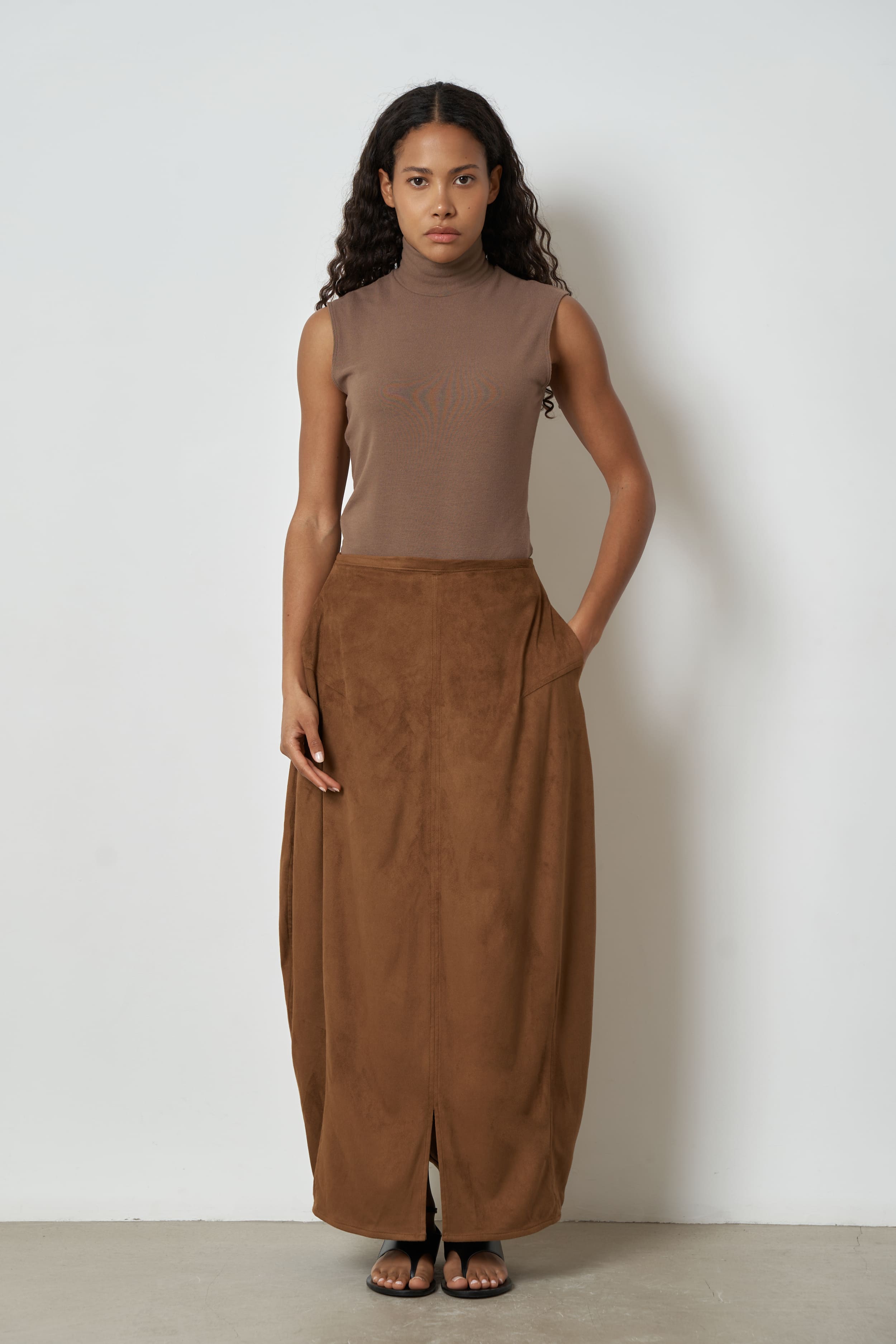 The Clover skirt in vegan suede
