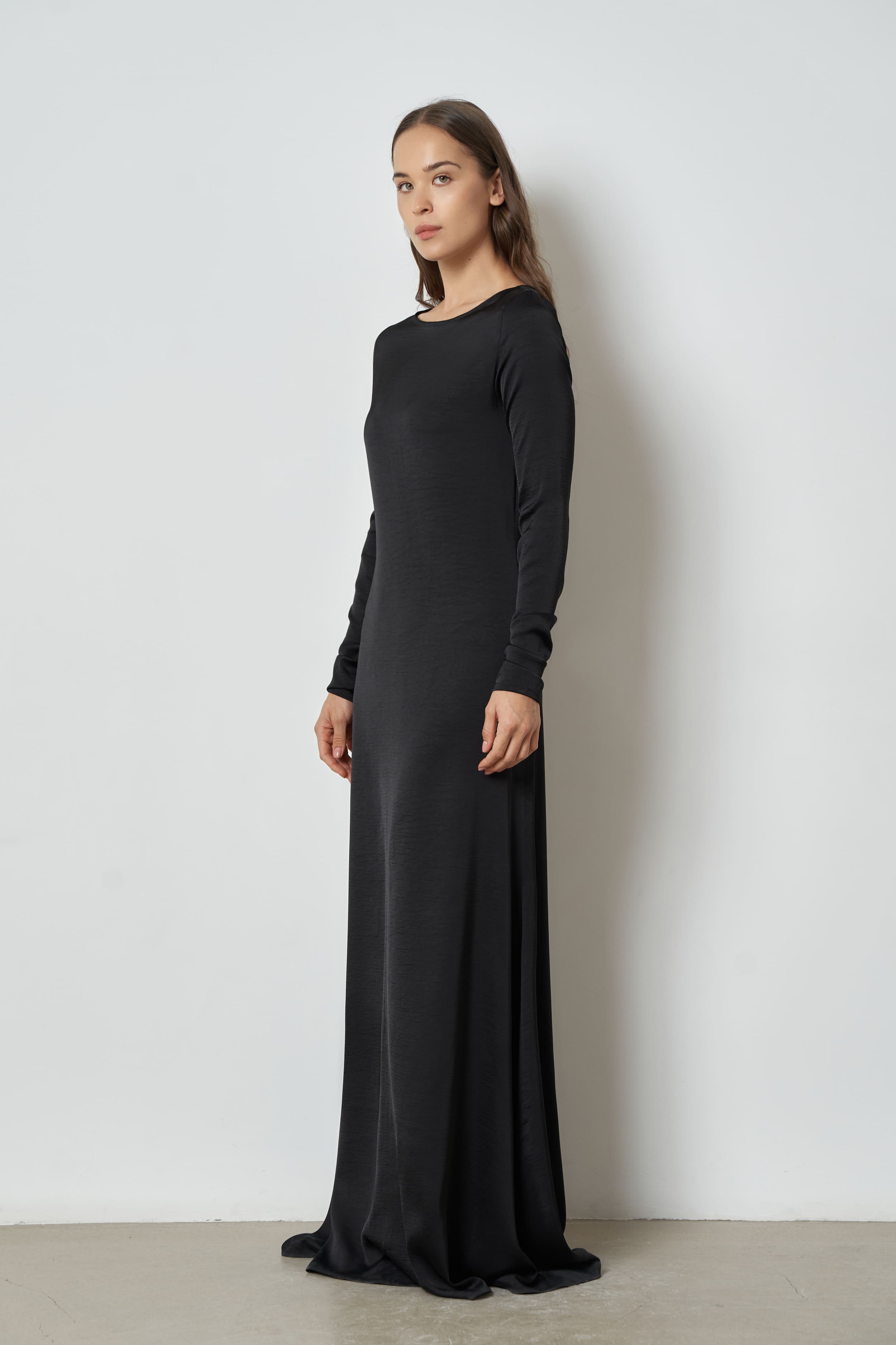 The Azalea dress in satin